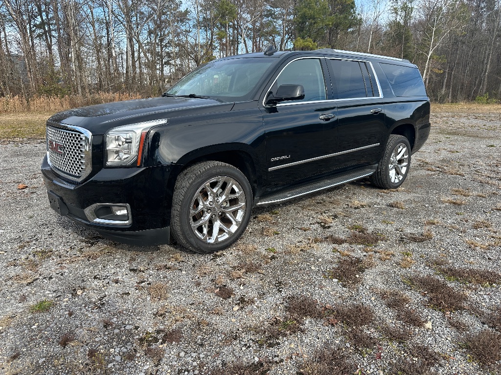 2017 GMC Yukon XL Denali's photo