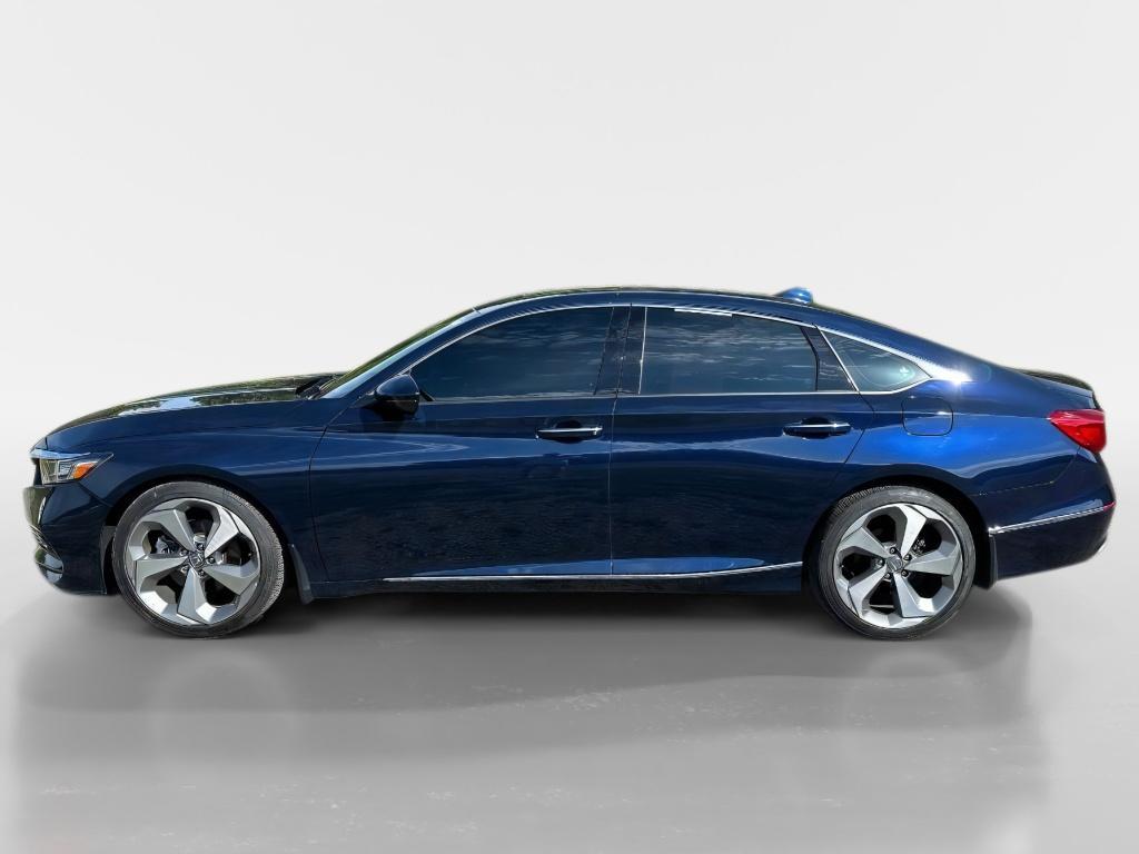 2018 Honda Accord Touring's photo